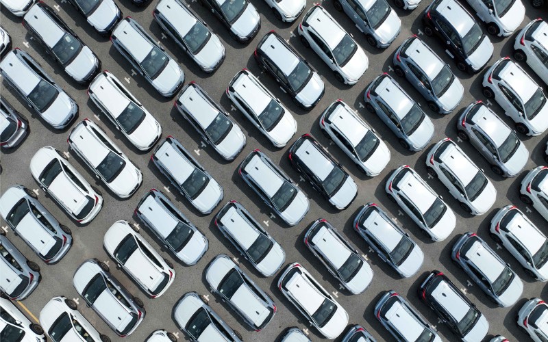 Explore HELUKABEL’s high-performance cable and wire solutions for automotive and commercial vehicles. Engineered for durability, efficiency, and safety—discover how we drive innovation across mobility sectors.